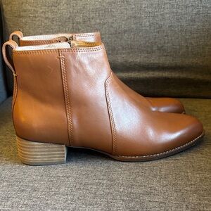 Madewell Camden Leather Ankle Boots in English Saddle size 8